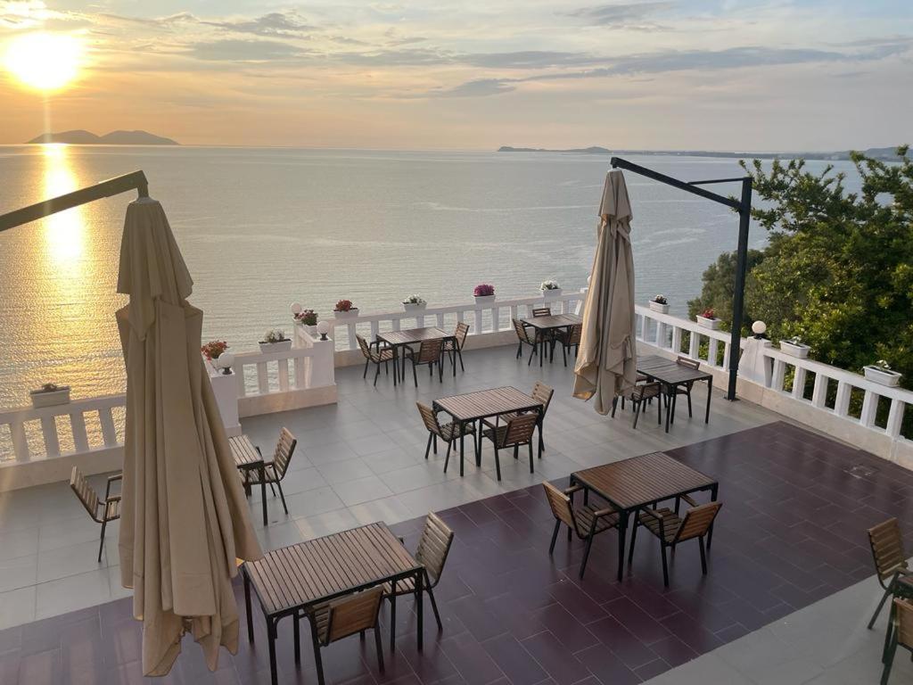 Sea View Apartments Vlore Exterior photo